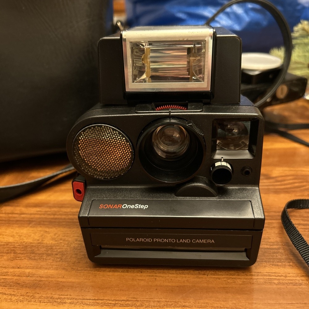 Polaroid Pronto Sonar OneStep Instant Camera Magic Flash Film In - Picture 2 of 7
